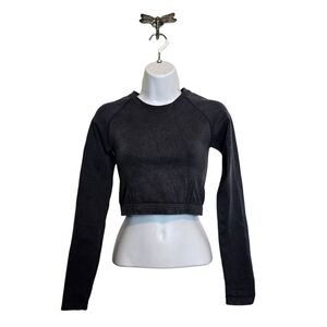 🔴 3/$15 Onyx Athletica Seamless Cropped Long Sleeve Top S